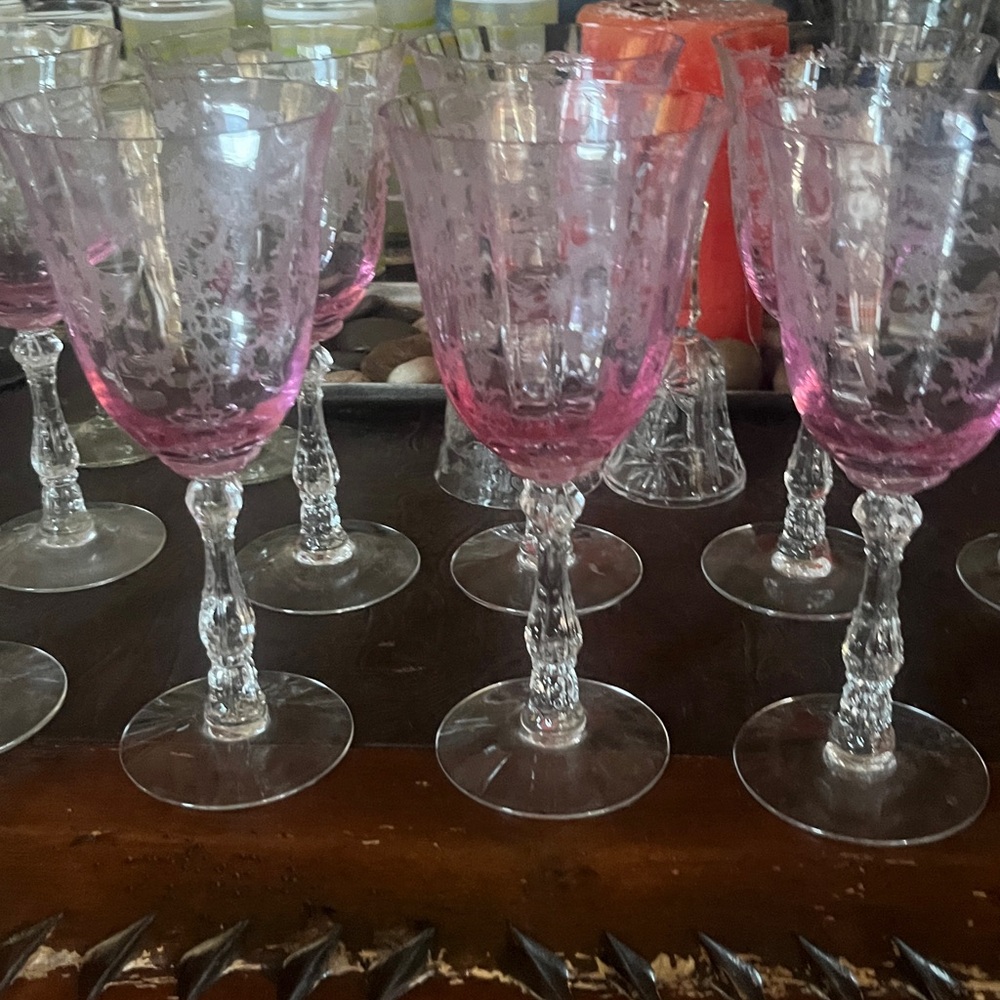 VINTAGE**Elegant Pink and Clear Etched Glass Goblet 
SET OF 6